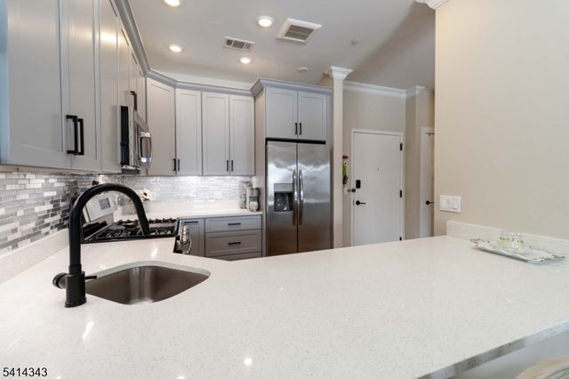 302 Fischer Ct 302, Rockaway Twp., NJ 07866