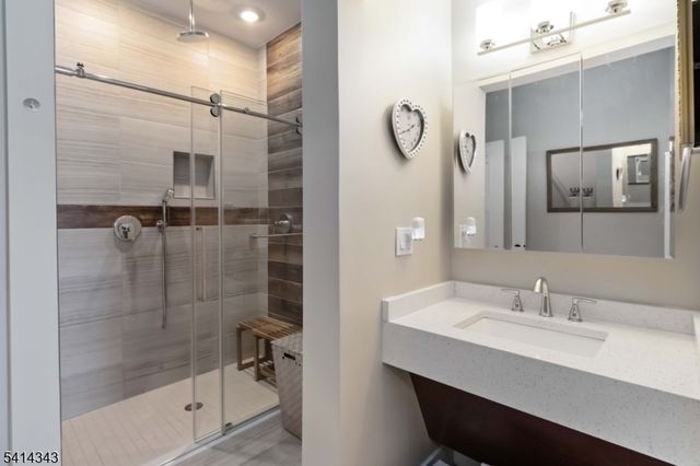 302 Fischer Ct 302, Rockaway Twp., NJ 07866