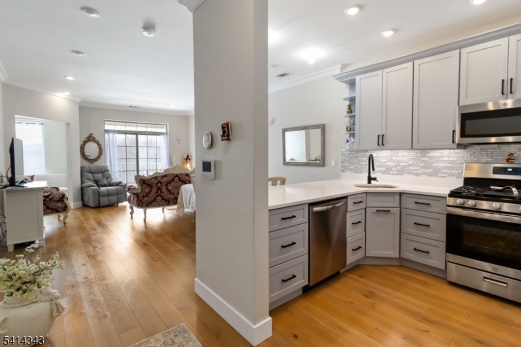 302 Fischer Ct 302, Rockaway Twp., NJ 07866