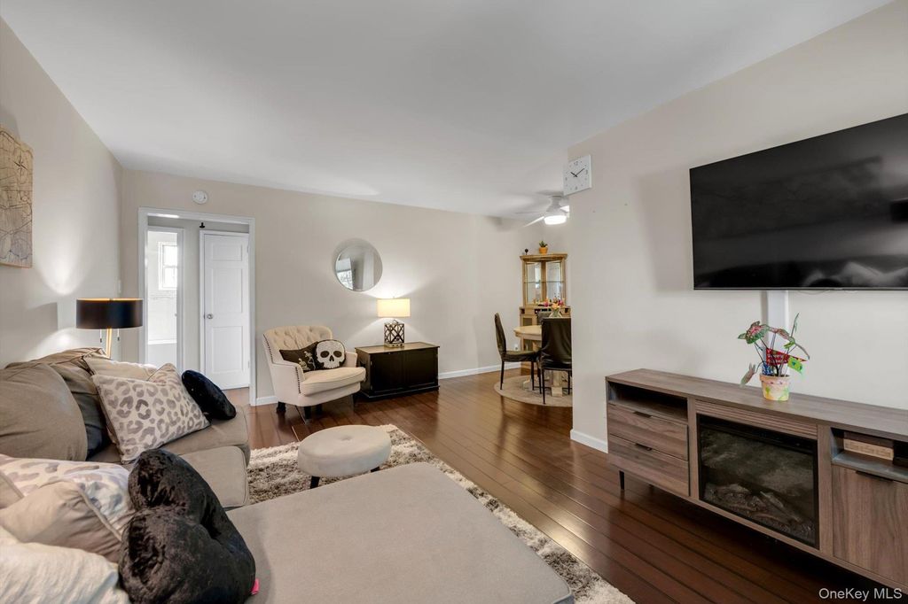 69-33 210 Street B, Bayside, NY 11364 — photo 2
