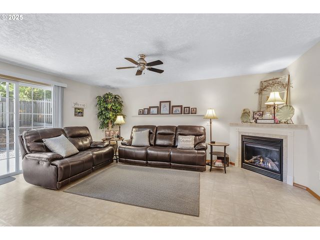 361 Sw Howard Dr, Mc Minnville, OR 97128