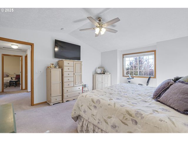 361 Sw Howard Dr, Mc Minnville, OR 97128