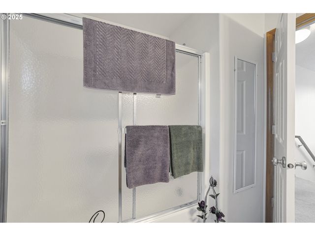 361 Sw Howard Dr, Mc Minnville, OR 97128