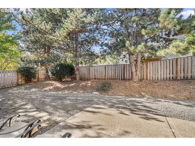 361 Sw Howard Dr, Mc Minnville, OR 97128