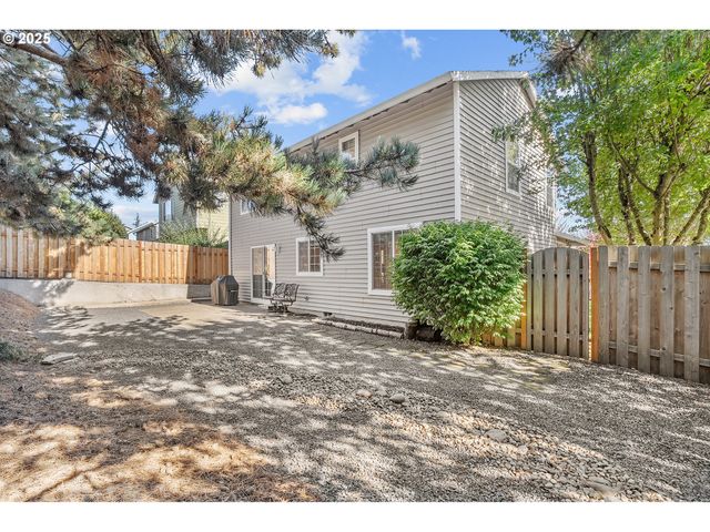 361 Sw Howard Dr, Mc Minnville, OR 97128