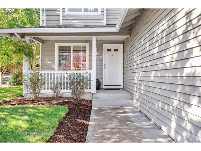 361 Sw Howard Dr, Mc Minnville, OR 97128