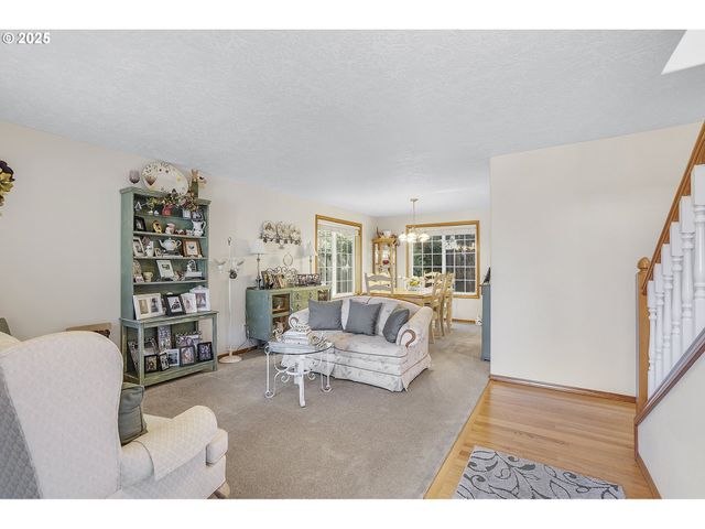 361 Sw Howard Dr, Mc Minnville, OR 97128