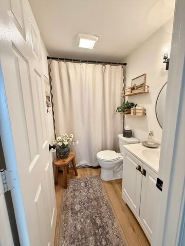 177 Heritage Dr 177, Northbridge, MA 01588