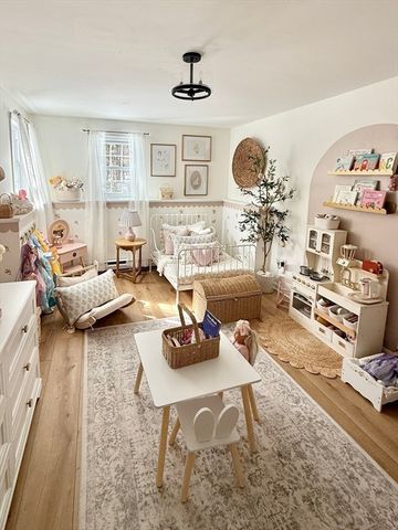 177 Heritage Dr 177, Northbridge, MA 01588