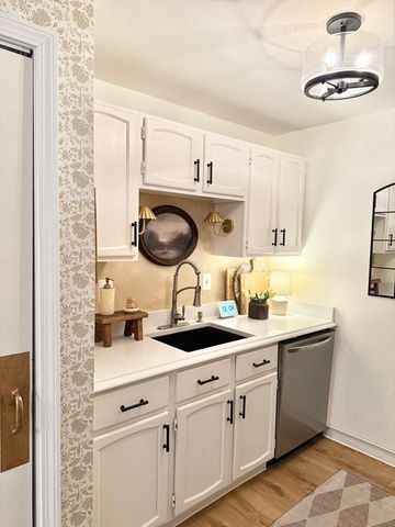 177 Heritage Dr 177, Northbridge, MA 01588