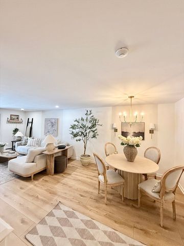 177 Heritage Dr 177, Northbridge, MA 01588