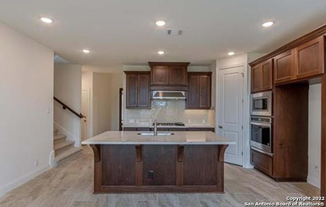 1422 OAKLAWN DR, New Braunfels, TX 78132