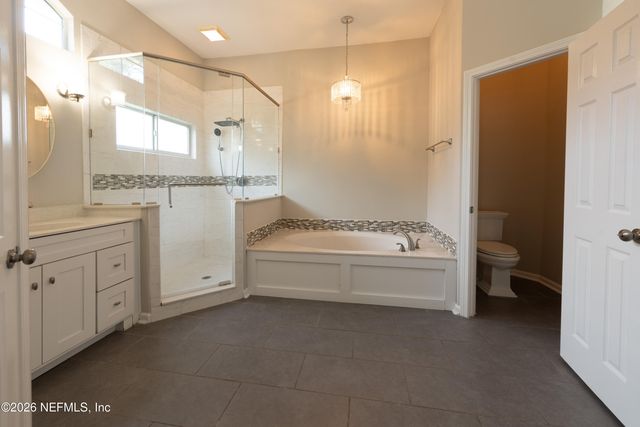 1673 TALL TREE Drive E, Jacksonville, FL 32246
