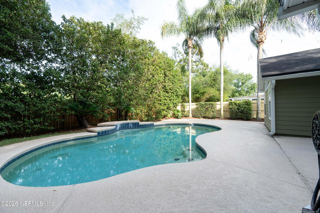 1673 TALL TREE Drive E, Jacksonville, FL 32246