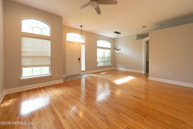 1673 TALL TREE Drive E, Jacksonville, FL 32246