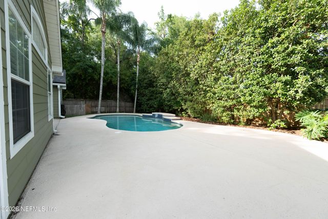 1673 TALL TREE Drive E, Jacksonville, FL 32246