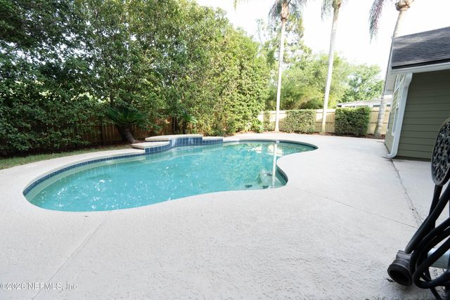 1673 TALL TREE Drive E, Jacksonville, FL 32246