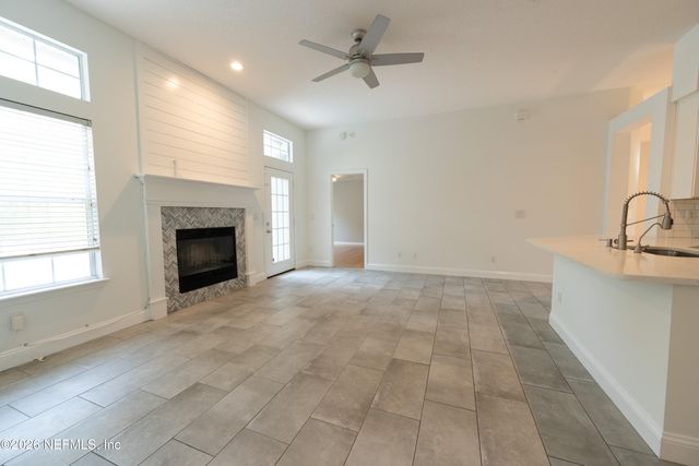 1673 TALL TREE Drive E, Jacksonville, FL 32246