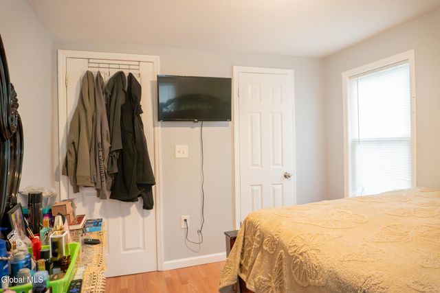 2 Bigelow Avenue, Schenectady, NY 12304