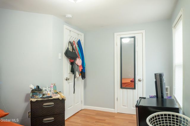 2 Bigelow Avenue, Schenectady, NY 12304