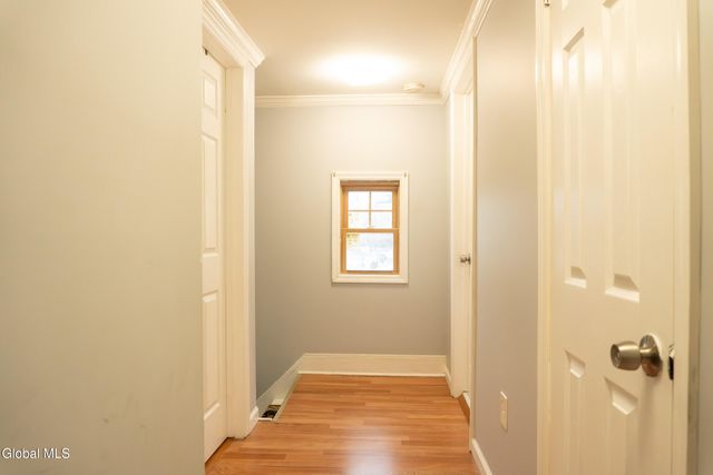 2 Bigelow Avenue, Schenectady, NY 12304