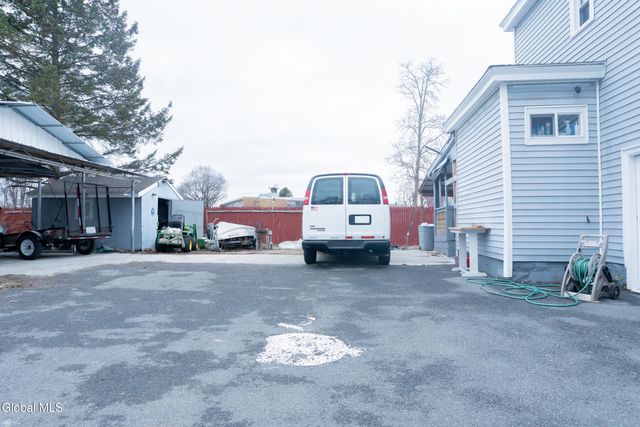 2 Bigelow Avenue, Schenectady, NY 12304