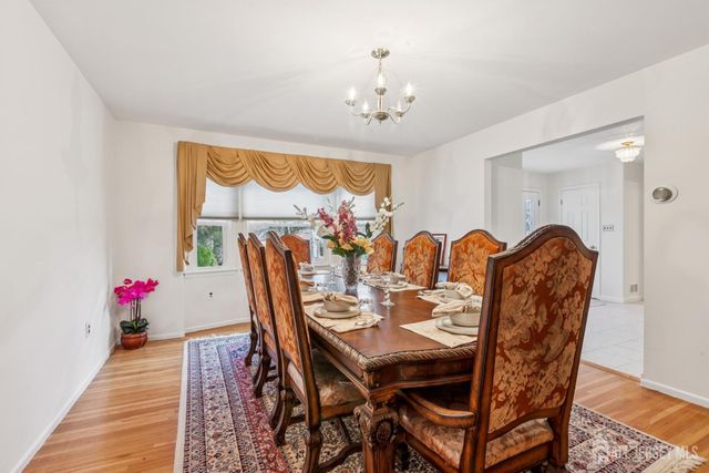 8 Constitution Court, East Brunswick, NJ 08816