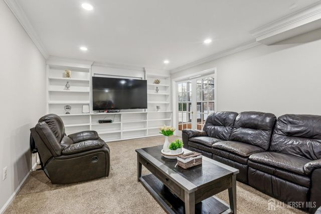 8 Constitution Court, East Brunswick, NJ 08816