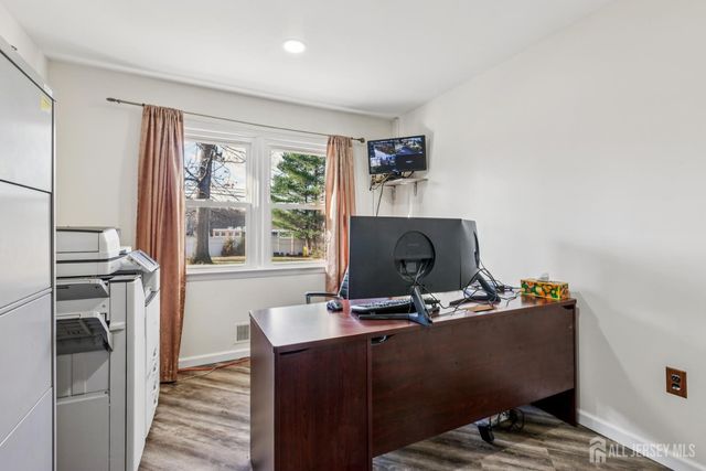 8 Constitution Court, East Brunswick, NJ 08816