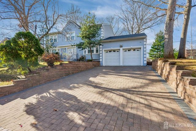 8 Constitution Court, East Brunswick, NJ 08816