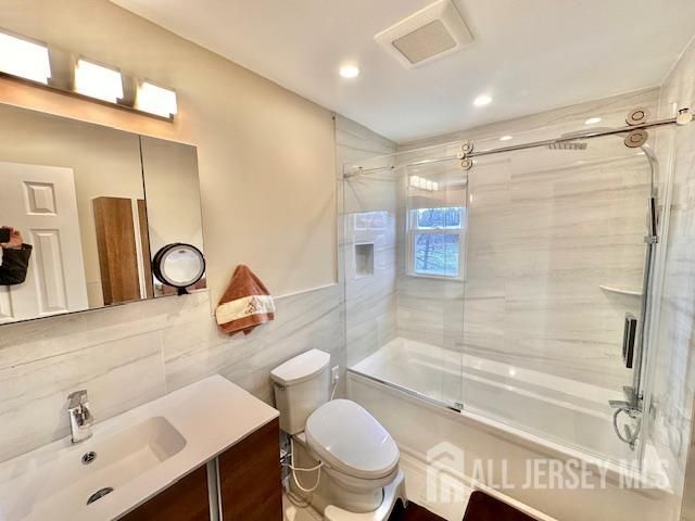 8 Constitution Court, East Brunswick, NJ 08816