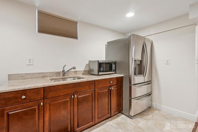 8 Constitution Court, East Brunswick, NJ 08816