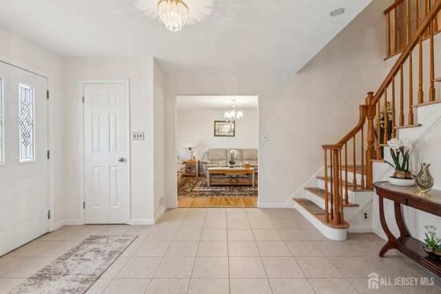 8 Constitution Court, East Brunswick, NJ 08816