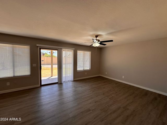 6525 W LARIAT Lane, Phoenix, AZ 85083