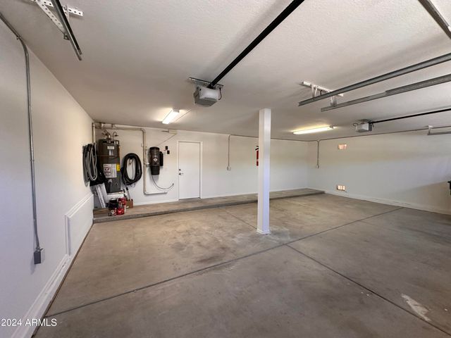 6525 W LARIAT Lane, Phoenix, AZ 85083