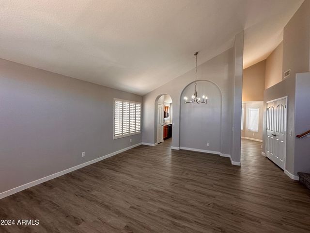 6525 W LARIAT Lane, Phoenix, AZ 85083