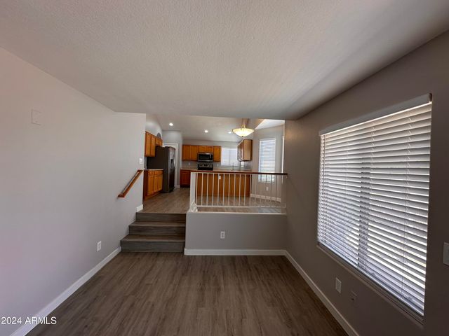 6525 W LARIAT Lane, Phoenix, AZ 85083