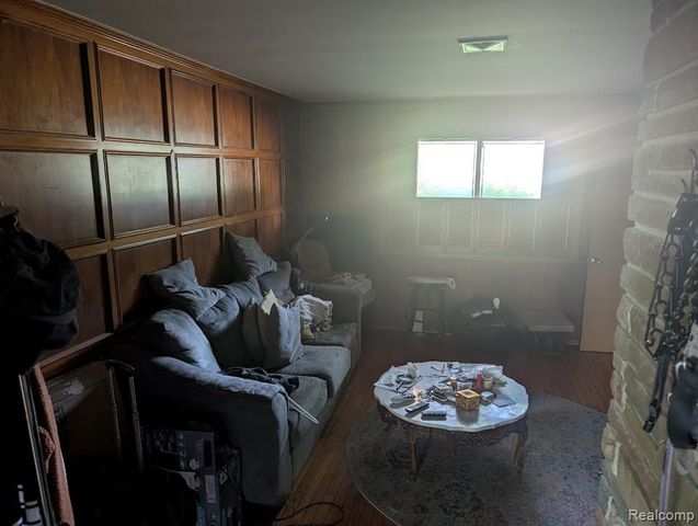 14300 Penrod Street, Detroit, MI 48223