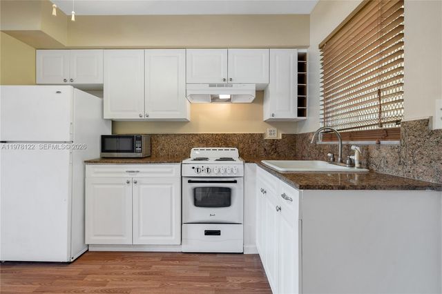 851 N Meridian Ave 22, Miami Beach, FL 33139