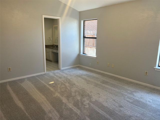 819 Lovingham Drive, Arlington, TX 76017