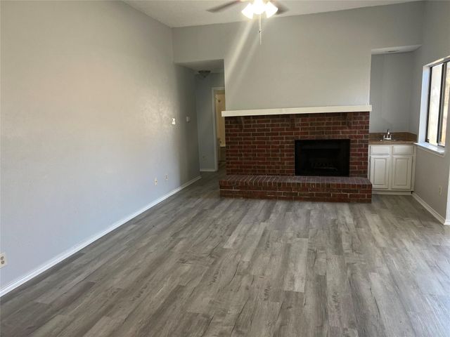 819 Lovingham Drive, Arlington, TX 76017