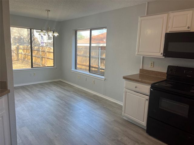 819 Lovingham Drive, Arlington, TX 76017