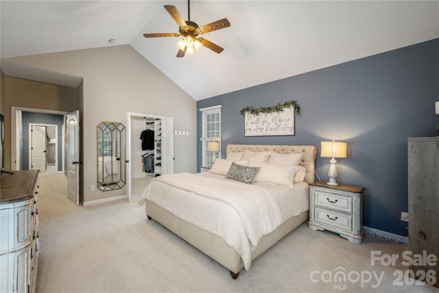 7 Oak Hollow Drive, Asheville, NC 28805