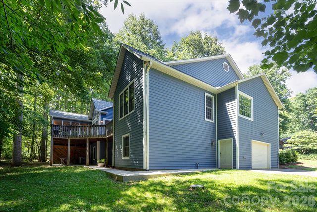 7 Oak Hollow Drive, Asheville, NC 28805