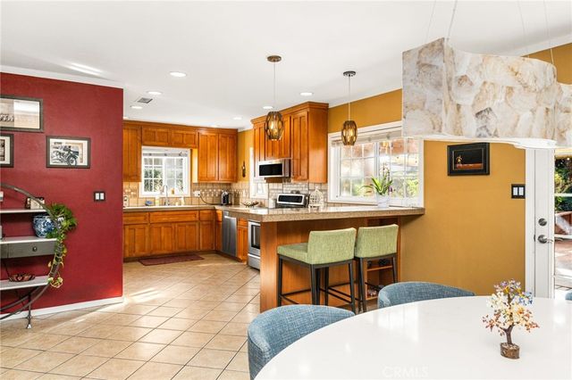 340 N Wayfield, Orange, CA 92867