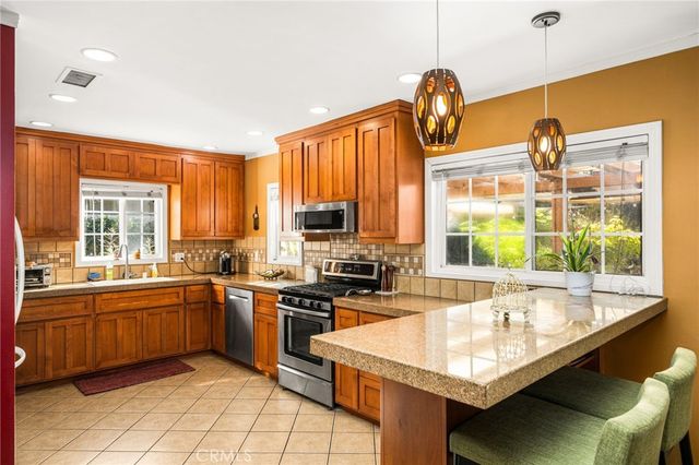 340 N Wayfield, Orange, CA 92867