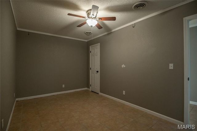 10867 Cabin Lane, Dexter, MO 63841