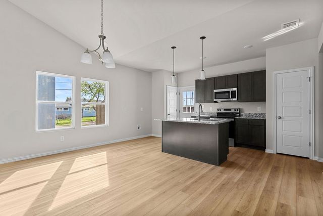 1840 E Broadway Avenue, Fort Worth, TX 76104