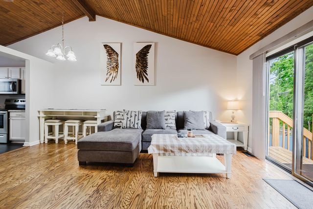 3613 Squires Woods Way, Lexington, KY 40515