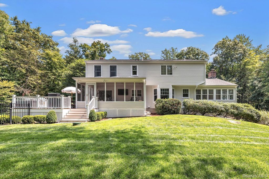 115 Fairway Drive, Stamford, CT 6903 — photo 2